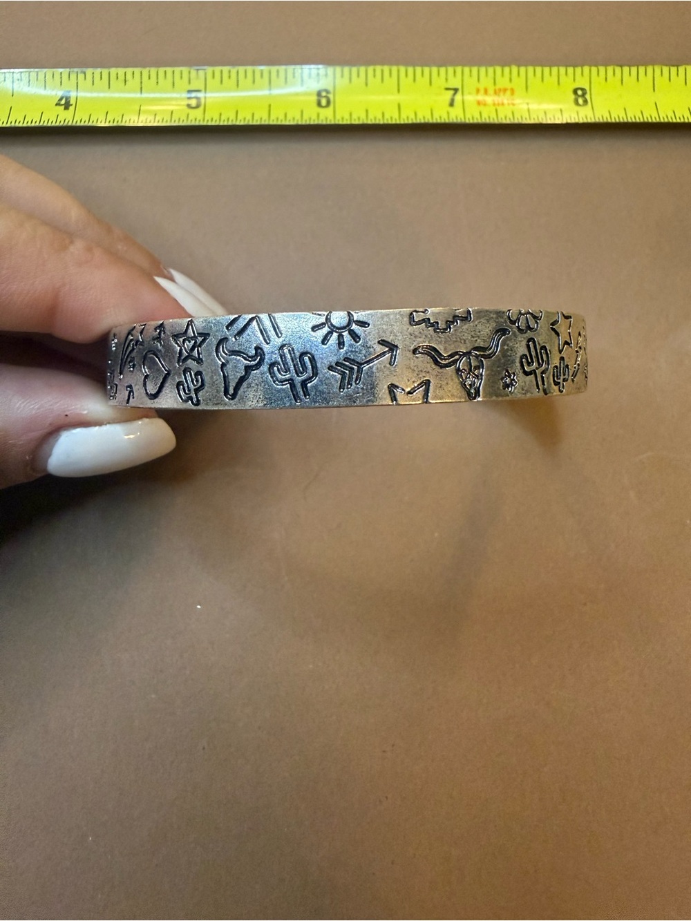 🩵BUNDLE AND SAVE (3/$16) 🩵 Western Charm Silver Cuff Bracelet